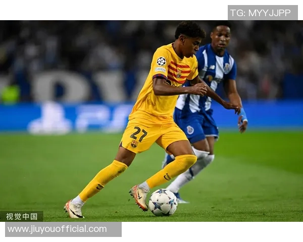 中超激情对决巴萨大胜波尔图红牌事件引发全场热议