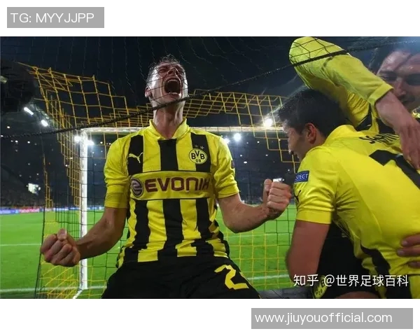 友谊赛精彩回顾多特蒙德小胜曼联神扑瞬间引发全场热烈反响