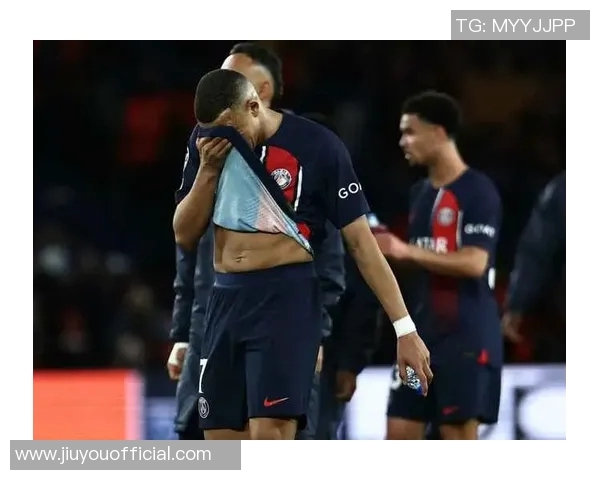 德甲惊天逆转巴黎圣日耳曼4-3力克多特蒙德历史冷门引发全场沸腾