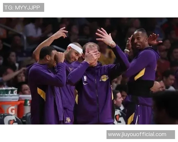 世界杯尤文图斯与皇马激战成平局争议判罚引发全场热议