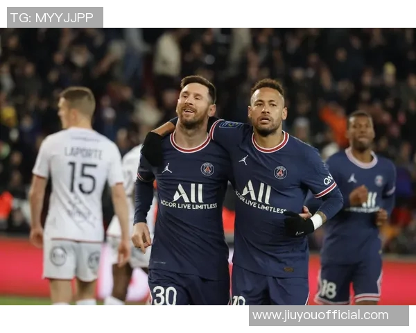 国王杯精彩对决巴黎圣日耳曼大胜曼联乌龙球成比赛转折点分析